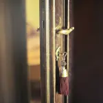 Quando la chiave rimane incastrata nella serratura: che cosa fare in queste situazioni